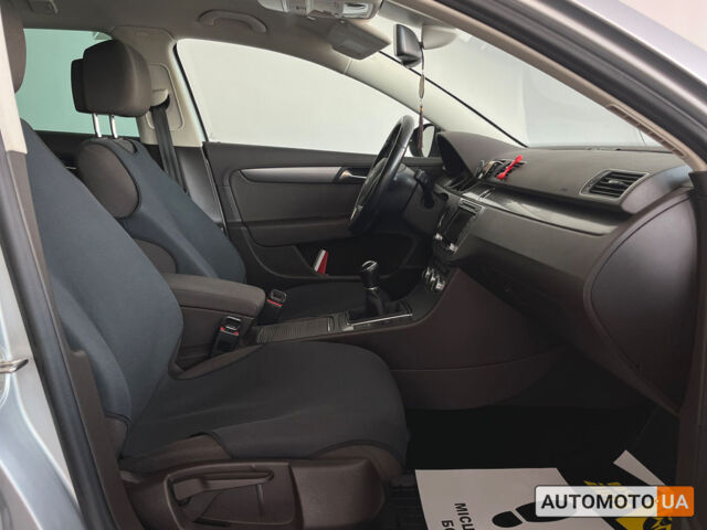 Серый Фольксваген Пассат, объемом двигателя 2 л и пробегом 204 тыс. км за 13000 $, фото 8 на Automoto.ua