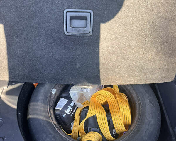 Серый Фольксваген Пассат, объемом двигателя 1.97 л и пробегом 280 тыс. км за 12000 $, фото 20 на Automoto.ua