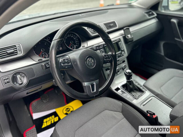 Серый Фольксваген Пассат, объемом двигателя 2 л и пробегом 282 тыс. км за 11600 $, фото 8 на Automoto.ua