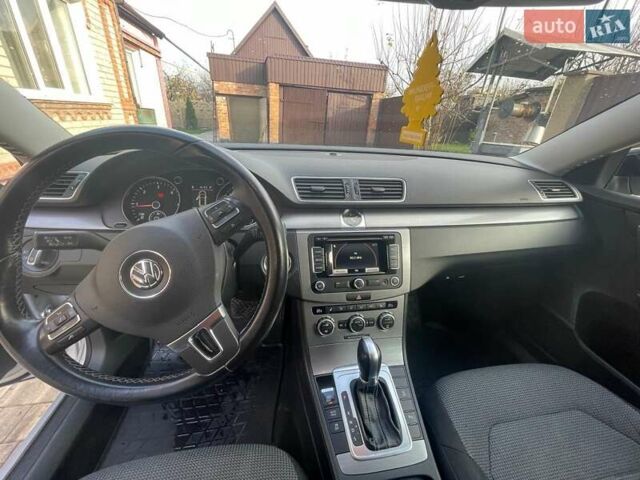 Серый Фольксваген Пассат, объемом двигателя 2 л и пробегом 293 тыс. км за 13000 $, фото 16 на Automoto.ua