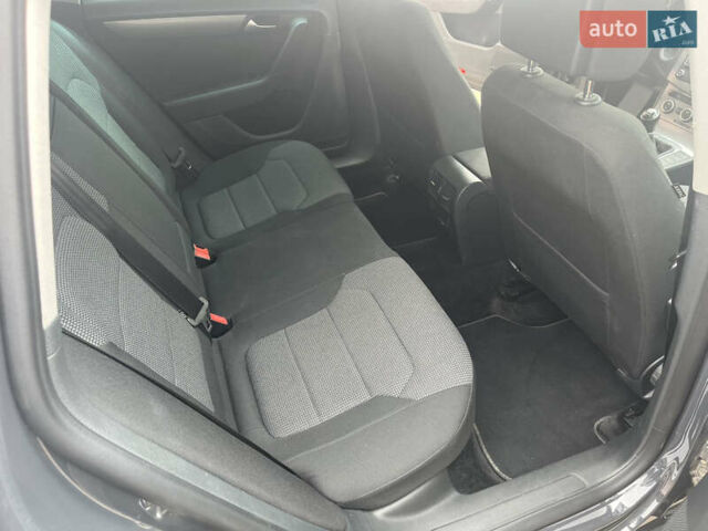 Серый Фольксваген Пассат, объемом двигателя 2 л и пробегом 192 тыс. км за 13800 $, фото 20 на Automoto.ua