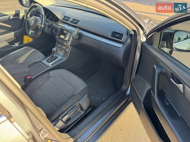 Серый Фольксваген Пассат, объемом двигателя 2 л и пробегом 225 тыс. км за 11200 $, фото 7 на Automoto.ua
