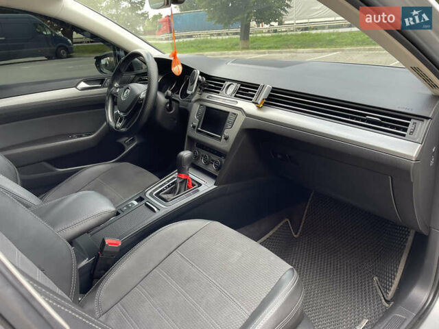 Серый Фольксваген Пассат, объемом двигателя 1.97 л и пробегом 267 тыс. км за 13950 $, фото 23 на Automoto.ua