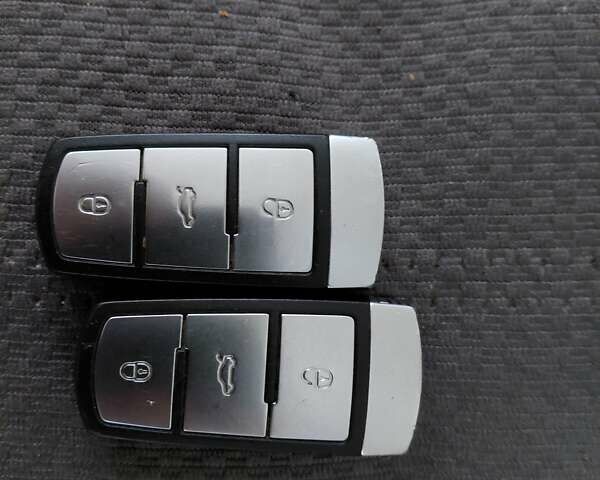 Серый Фольксваген Пассат, объемом двигателя 2 л и пробегом 207 тыс. км за 15000 $, фото 23 на Automoto.ua