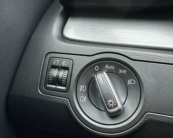 Сірий Фольксваген Пассат, об'ємом двигуна 1.97 л та пробігом 257 тис. км за 10300 $, фото 15 на Automoto.ua