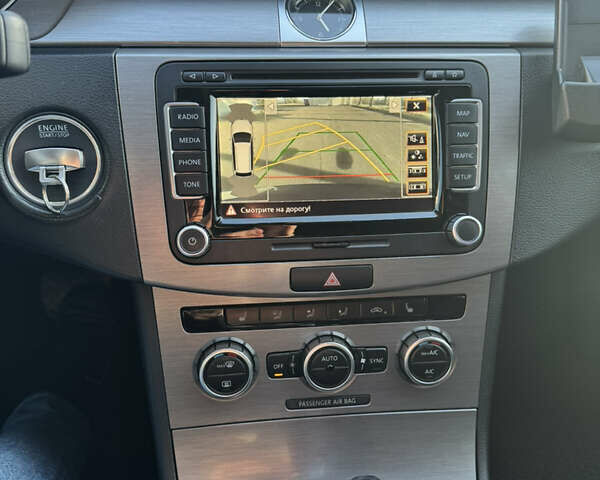 Серый Фольксваген Пассат, объемом двигателя 2 л и пробегом 225 тыс. км за 11200 $, фото 1 на Automoto.ua