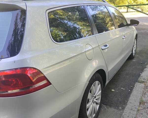 Серый Фольксваген Пассат, объемом двигателя 1.6 л и пробегом 281 тыс. км за 10700 $, фото 2 на Automoto.ua