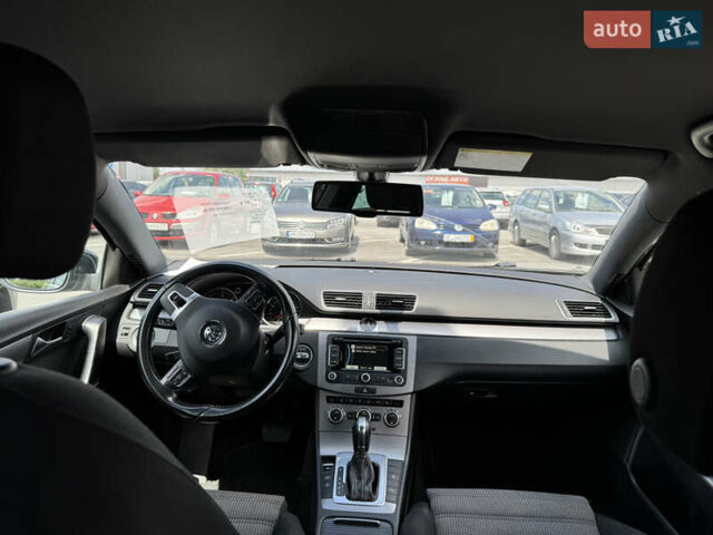 Серый Фольксваген Пассат, объемом двигателя 1.97 л и пробегом 279 тыс. км за 12600 $, фото 3 на Automoto.ua