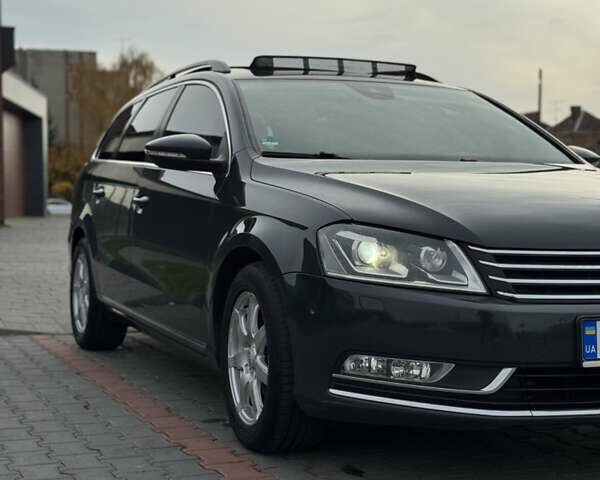 Серый Фольксваген Пассат, объемом двигателя 1.97 л и пробегом 229 тыс. км за 12399 $, фото 1 на Automoto.ua