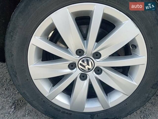 Серый Фольксваген Пассат, объемом двигателя 1.97 л и пробегом 270 тыс. км за 10999 $, фото 10 на Automoto.ua