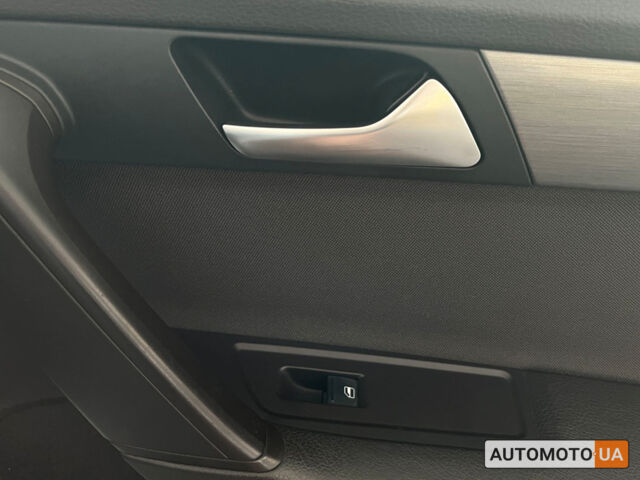 Серый Фольксваген Пассат, объемом двигателя 2 л и пробегом 204 тыс. км за 13000 $, фото 9 на Automoto.ua