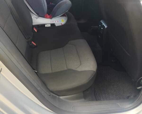 Серый Фольксваген Пассат, объемом двигателя 1.6 л и пробегом 281 тыс. км за 10700 $, фото 30 на Automoto.ua