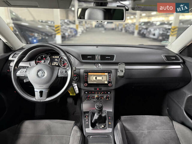 Серый Фольксваген Пассат, объемом двигателя 2 л и пробегом 220 тыс. км за 12900 $, фото 21 на Automoto.ua