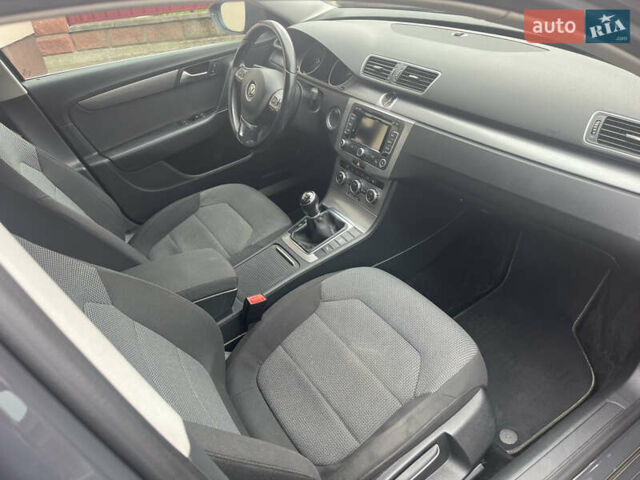 Серый Фольксваген Пассат, объемом двигателя 2 л и пробегом 192 тыс. км за 13800 $, фото 18 на Automoto.ua