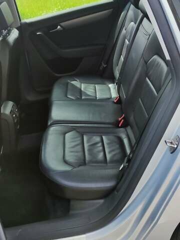 Серый Фольксваген Пассат, объемом двигателя 1.6 л и пробегом 273 тыс. км за 10500 $, фото 16 на Automoto.ua