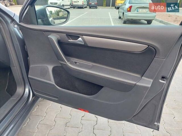 Серый Фольксваген Пассат, объемом двигателя 0 л и пробегом 223 тыс. км за 12999 $, фото 49 на Automoto.ua