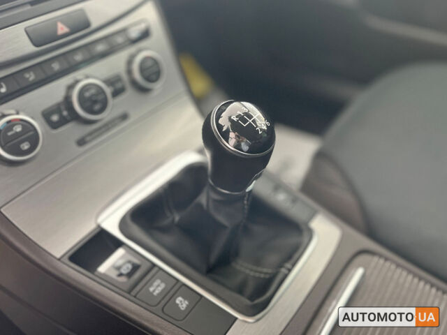 Серый Фольксваген Пассат, объемом двигателя 2 л и пробегом 204 тыс. км за 13000 $, фото 15 на Automoto.ua