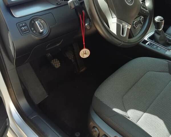 Серый Фольксваген Пассат, объемом двигателя 1.97 л и пробегом 283 тыс. км за 11600 $, фото 13 на Automoto.ua