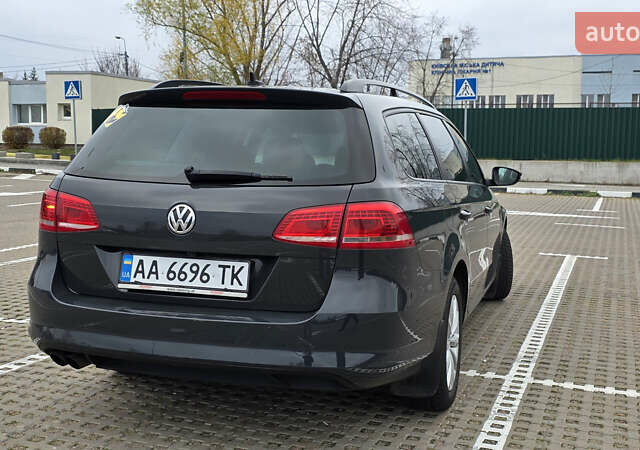 Серый Фольксваген Пассат, объемом двигателя 2 л и пробегом 324 тыс. км за 13500 $, фото 3 на Automoto.ua