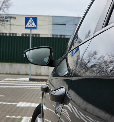 Серый Фольксваген Пассат, объемом двигателя 2 л и пробегом 324 тыс. км за 13500 $, фото 4 на Automoto.ua