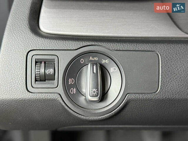 Серый Фольксваген Пассат, объемом двигателя 2 л и пробегом 220 тыс. км за 12900 $, фото 15 на Automoto.ua