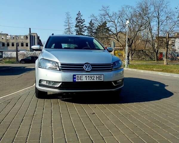 Серый Фольксваген Пассат, объемом двигателя 1.6 л и пробегом 209 тыс. км за 9300 $, фото 2 на Automoto.ua