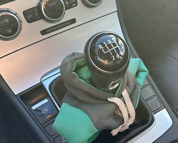 Серый Фольксваген Пассат, объемом двигателя 2 л и пробегом 316 тыс. км за 9999 $, фото 31 на Automoto.ua