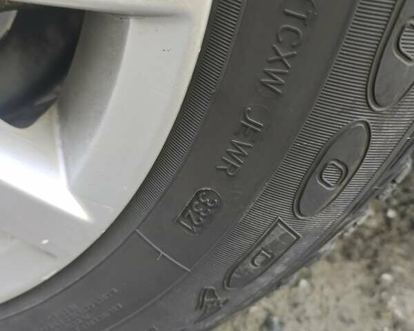 Серый Фольксваген Пассат, объемом двигателя 1.6 л и пробегом 281 тыс. км за 10700 $, фото 12 на Automoto.ua