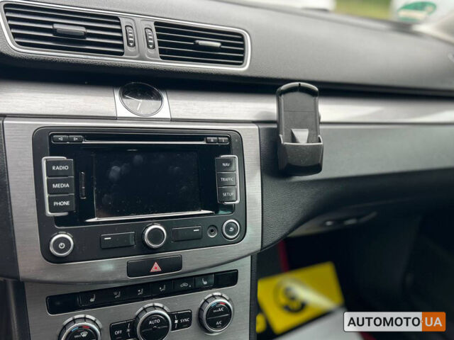 Серый Фольксваген Пассат, объемом двигателя 2 л и пробегом 282 тыс. км за 11600 $, фото 16 на Automoto.ua