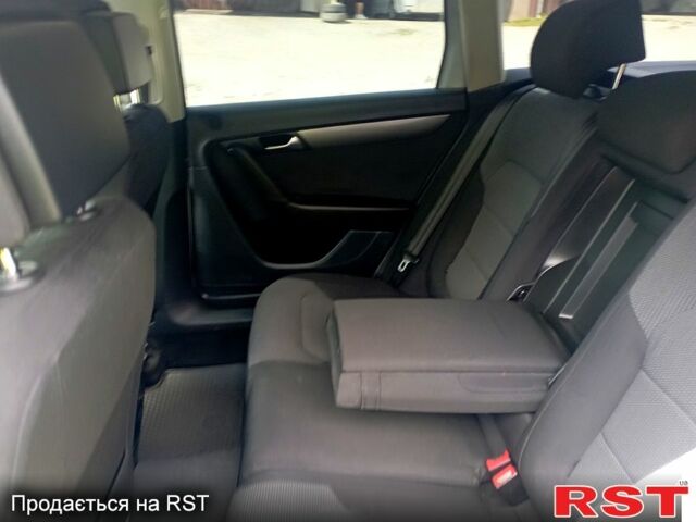 Серый Фольксваген Пассат, объемом двигателя 2 л и пробегом 271 тыс. км за 10800 $, фото 2 на Automoto.ua