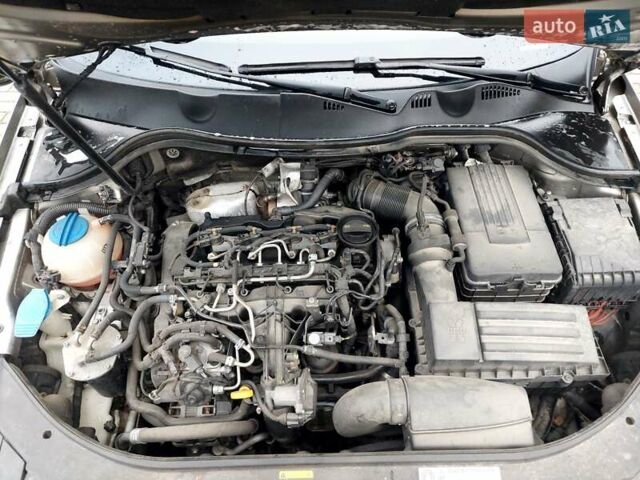 Сірий Фольксваген Пассат, об'ємом двигуна 2 л та пробігом 275 тис. км за 10900 $, фото 36 на Automoto.ua