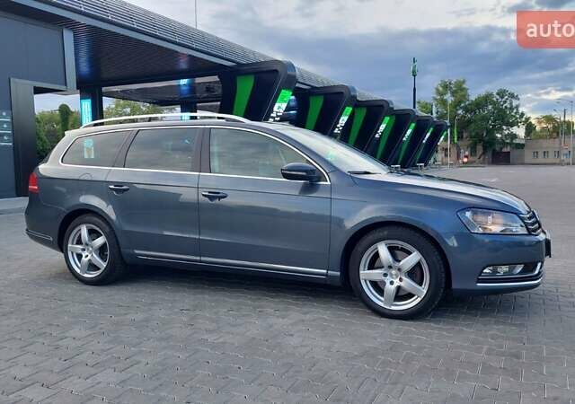 Серый Фольксваген Пассат, объемом двигателя 0 л и пробегом 223 тыс. км за 12999 $, фото 9 на Automoto.ua