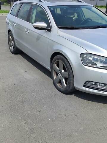 Серый Фольксваген Пассат, объемом двигателя 1.6 л и пробегом 273 тыс. км за 10500 $, фото 1 на Automoto.ua