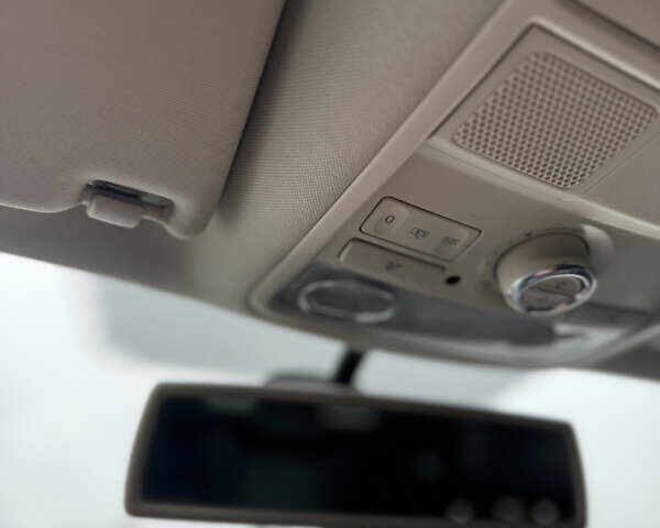 Сірий Фольксваген Пассат, об'ємом двигуна 1.97 л та пробігом 430 тис. км за 9333 $, фото 26 на Automoto.ua