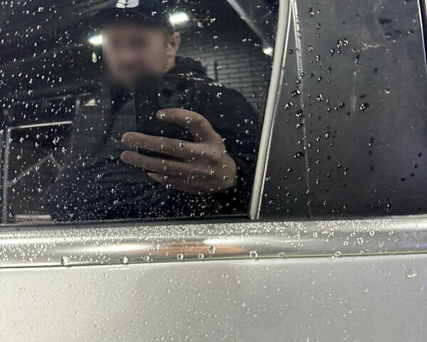 Серый Фольксваген Пассат, объемом двигателя 1.97 л и пробегом 295 тыс. км за 14500 $, фото 9 на Automoto.ua