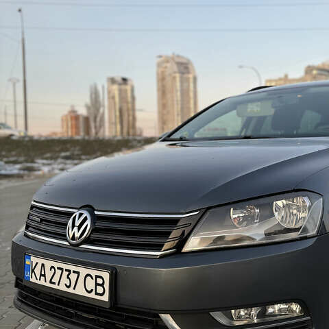Сірий Фольксваген Пассат, об'ємом двигуна 1.6 л та пробігом 277 тис. км за 10600 $, фото 1 на Automoto.ua