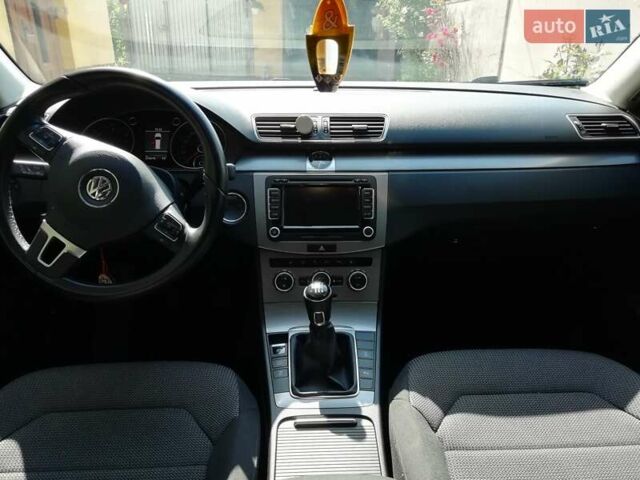 Серый Фольксваген Пассат, объемом двигателя 1.97 л и пробегом 283 тыс. км за 11600 $, фото 14 на Automoto.ua