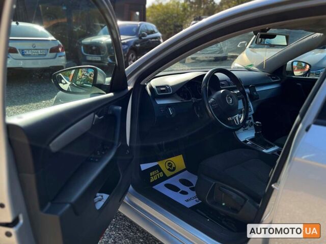 Серый Фольксваген Пассат, объемом двигателя 1.6 л и пробегом 200 тыс. км за 10900 $, фото 6 на Automoto.ua