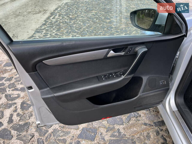 Серый Фольксваген Пассат, объемом двигателя 1.97 л и пробегом 221 тыс. км за 11000 $, фото 8 на Automoto.ua