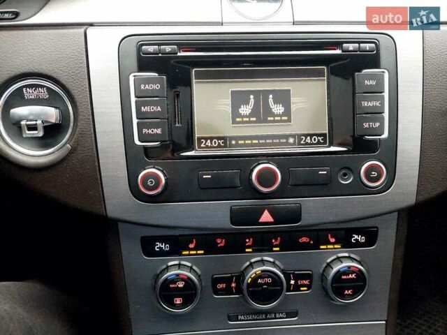 Сірий Фольксваген Пассат, об'ємом двигуна 2 л та пробігом 275 тис. км за 10900 $, фото 71 на Automoto.ua