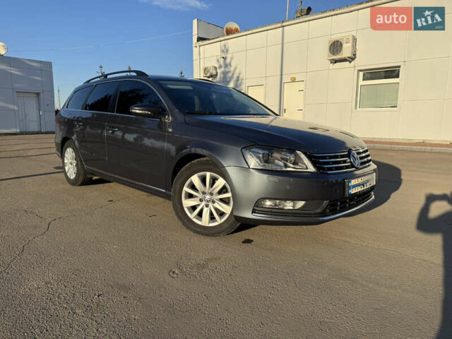 Серый Фольксваген Пассат, объемом двигателя 2 л и пробегом 225 тыс. км за 11200 $, фото 5 на Automoto.ua