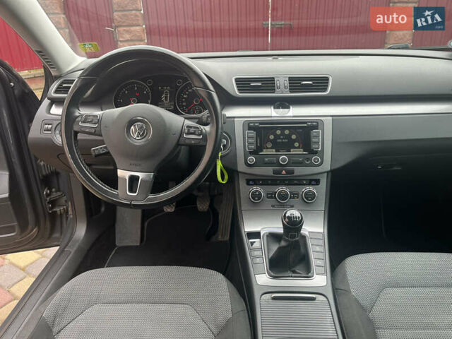 Серый Фольксваген Пассат, объемом двигателя 2 л и пробегом 192 тыс. км за 13800 $, фото 16 на Automoto.ua
