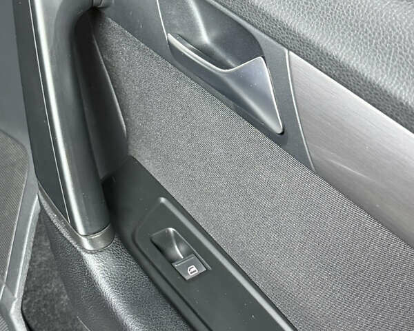 Серый Фольксваген Пассат, объемом двигателя 2 л и пробегом 220 тыс. км за 12900 $, фото 18 на Automoto.ua