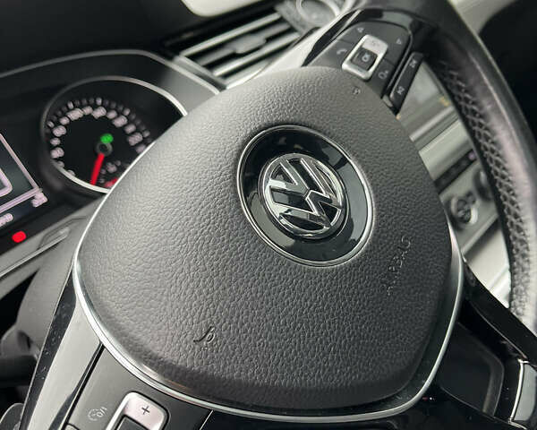 Сірий Фольксваген Пассат, об'ємом двигуна 2 л та пробігом 322 тис. км за 13850 $, фото 23 на Automoto.ua