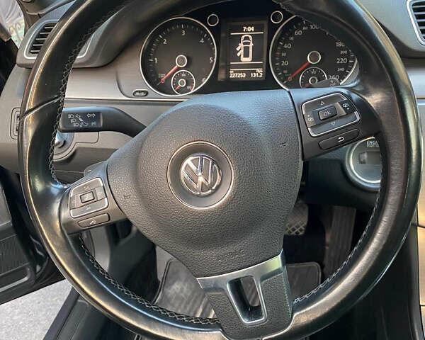 Серый Фольксваген Пассат, объемом двигателя 1.97 л и пробегом 279 тыс. км за 12600 $, фото 10 на Automoto.ua