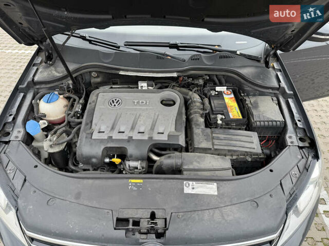 Серый Фольксваген Пассат, объемом двигателя 2 л и пробегом 324 тыс. км за 13500 $, фото 13 на Automoto.ua