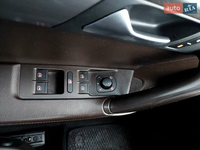 Серый Фольксваген Пассат, объемом двигателя 1.97 л и пробегом 275 тыс. км за 9900 $, фото 55 на Automoto.ua