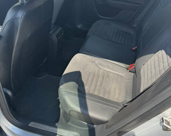 Серый Фольксваген Пассат, объемом двигателя 1.97 л и пробегом 324 тыс. км за 11100 $, фото 9 на Automoto.ua