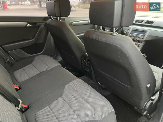 Серый Фольксваген Пассат, объемом двигателя 2 л и пробегом 270 тыс. км за 8400 $, фото 9 на Automoto.ua