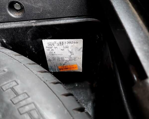 Сірий Фольксваген Пассат, об'ємом двигуна 2 л та пробігом 275 тис. км за 10900 $, фото 46 на Automoto.ua